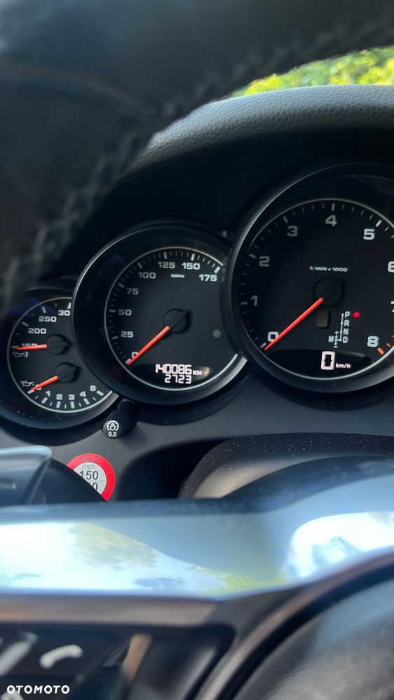 Porsche Cayenne - 14