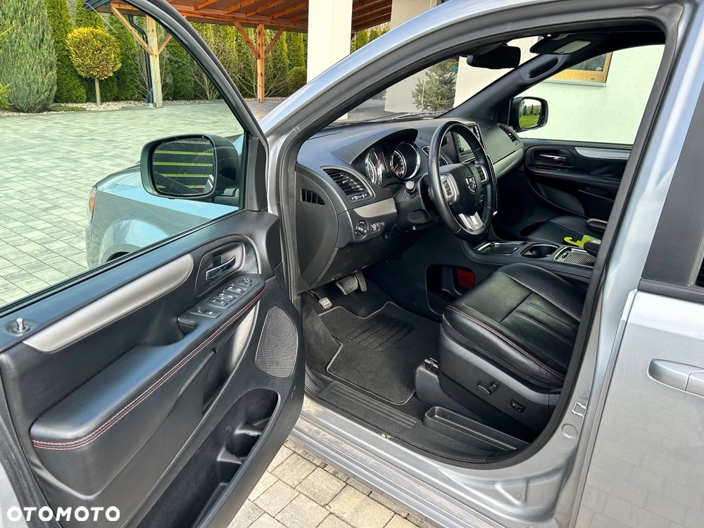 Dodge Grand Caravan 3.6 R/T - 7