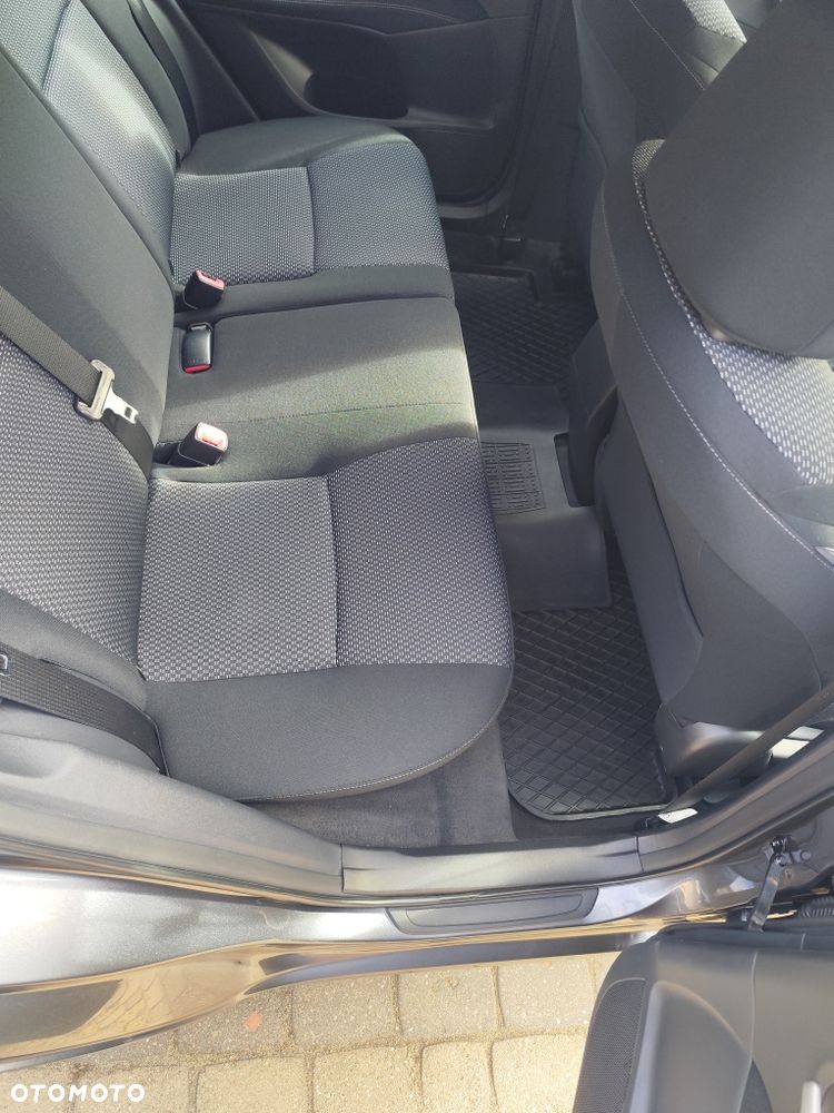 Toyota Auris - 11