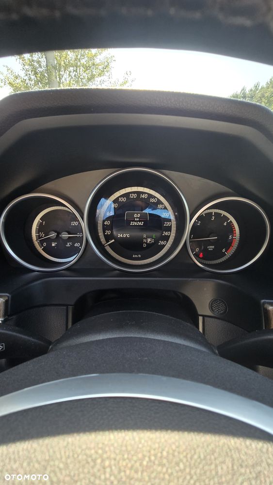 Mercedes-Benz Klasa E 200 BlueTEC 7G-TRONIC - 18