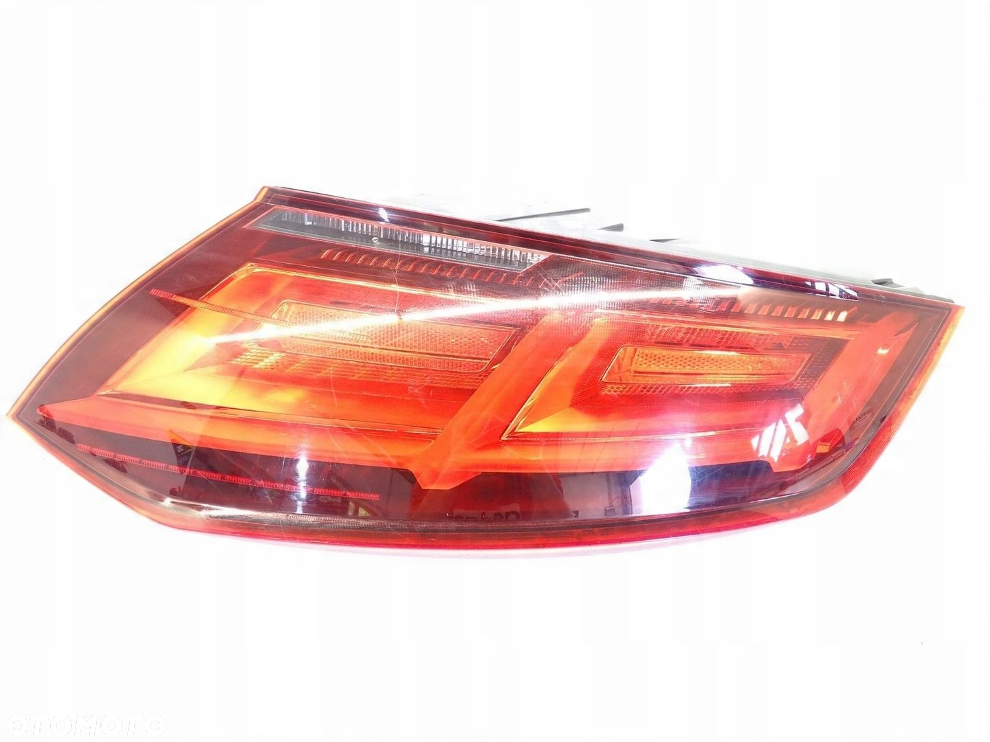 LAMPA PRAWA TYŁ TYLNIA AUDI TT 8S UK 8S0945096 - 2