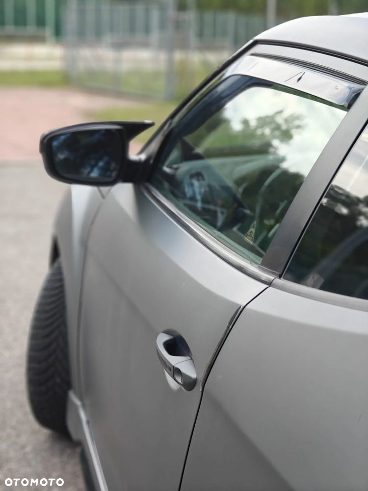 Hyundai Veloster - 8