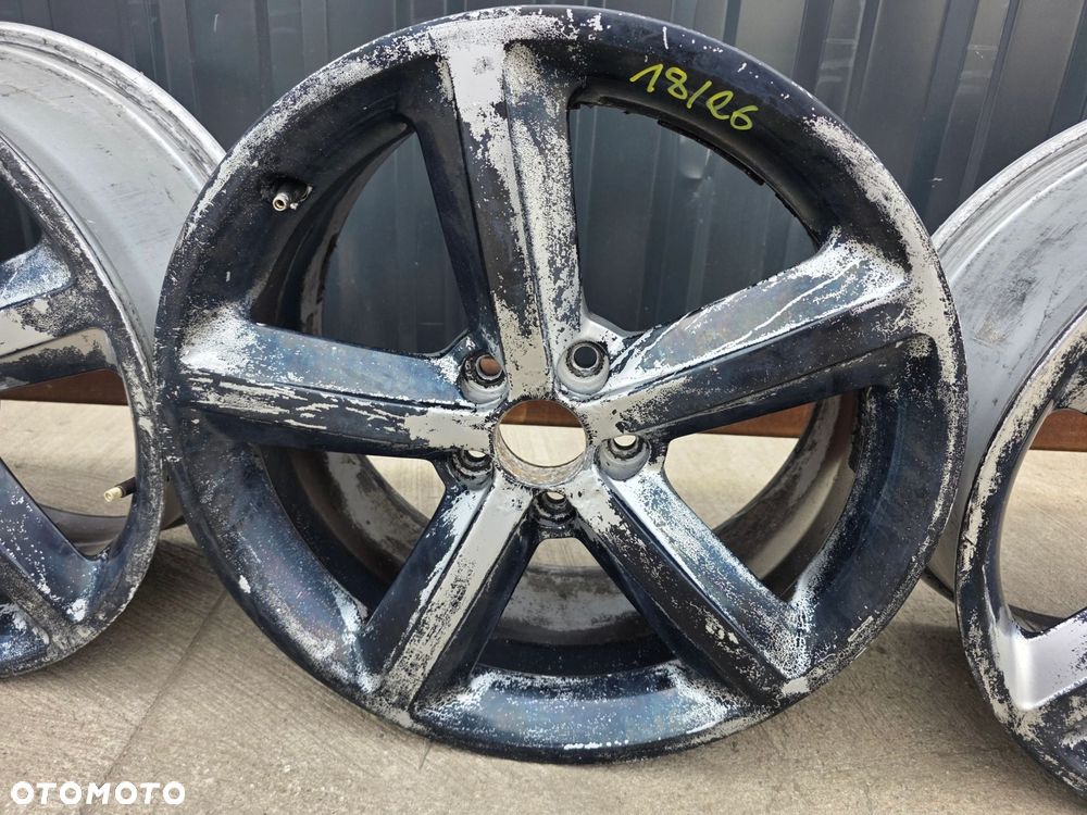 FELGA FELGI VW AUDI SKODA A3 A4 A6 8.0J R18 ET47 8K0601025Q 18/26 KOMPLET - 5