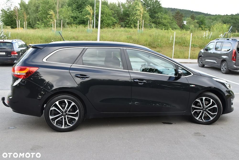 Kia Ceed - 4