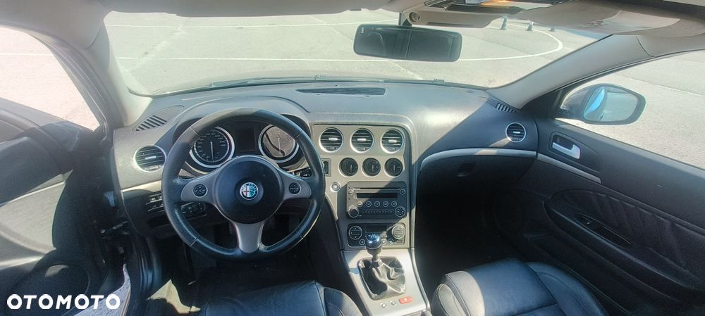 Alfa Romeo 159 1.9 JTDM 8V DPF Distinctive - 17