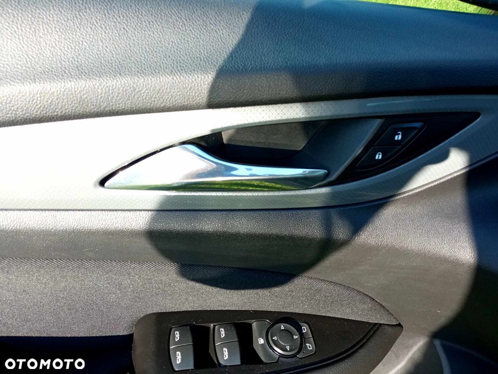 Opel Insignia 2.0 CDTI S&S - 18