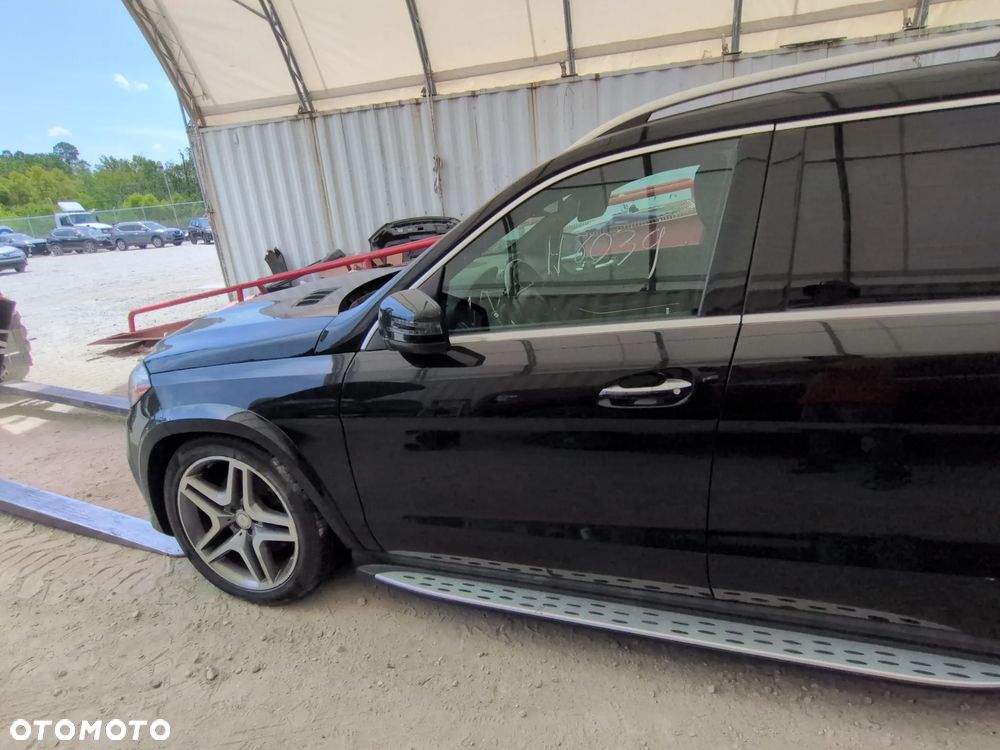 Mercedes-Benz GLS - 16