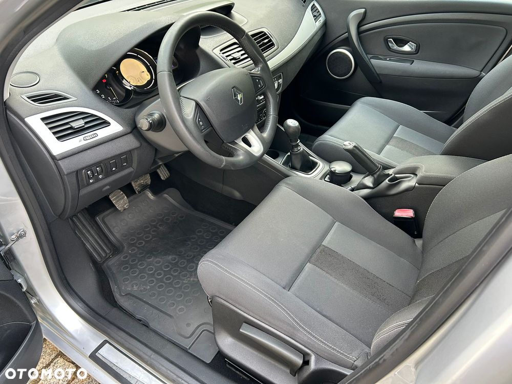 Renault Megane 1.6 16V 110 Expression - 9