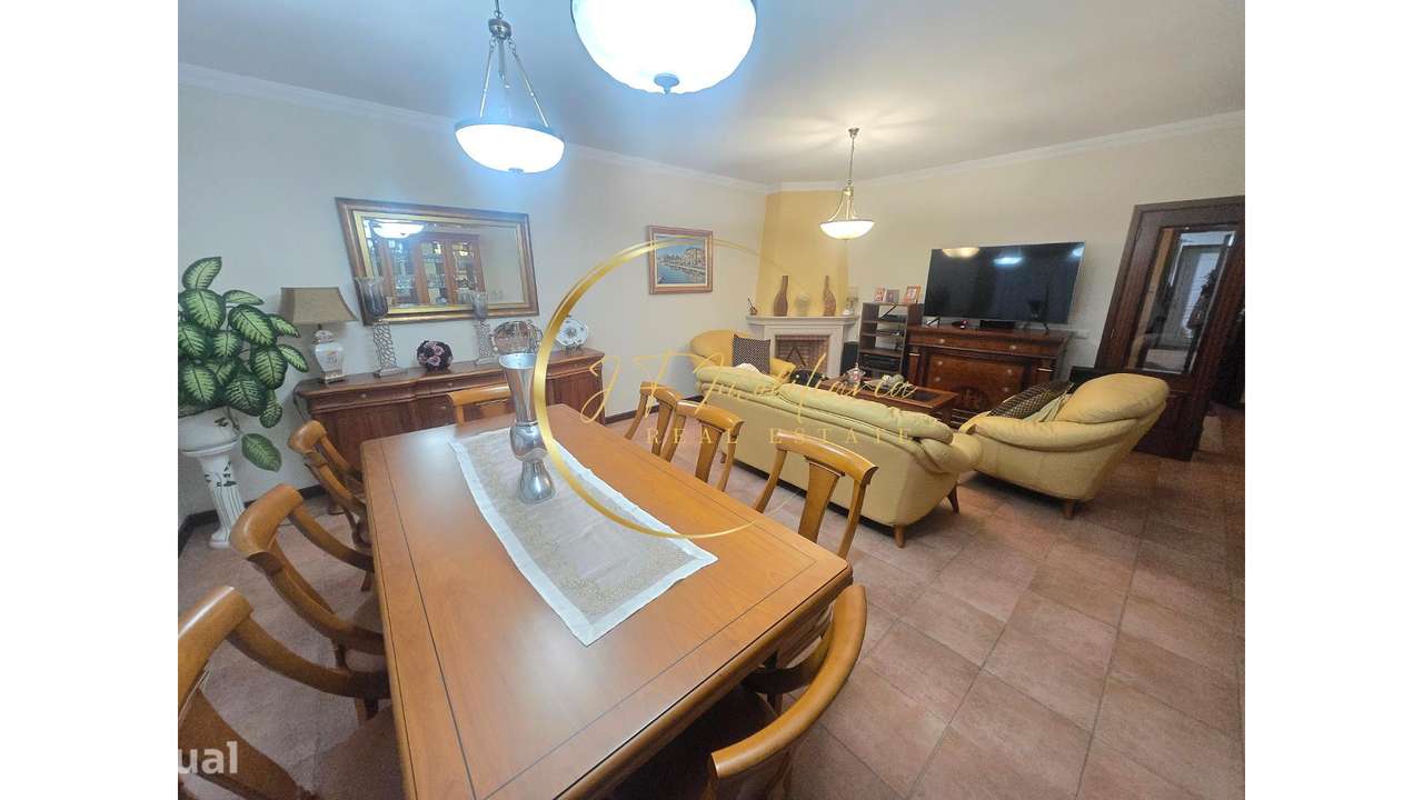 Moradia Geminada T4 com Terreno - Grande imagem: 2/25