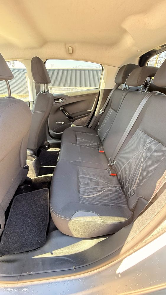 Peugeot 208 1.4 HDi Active - 10