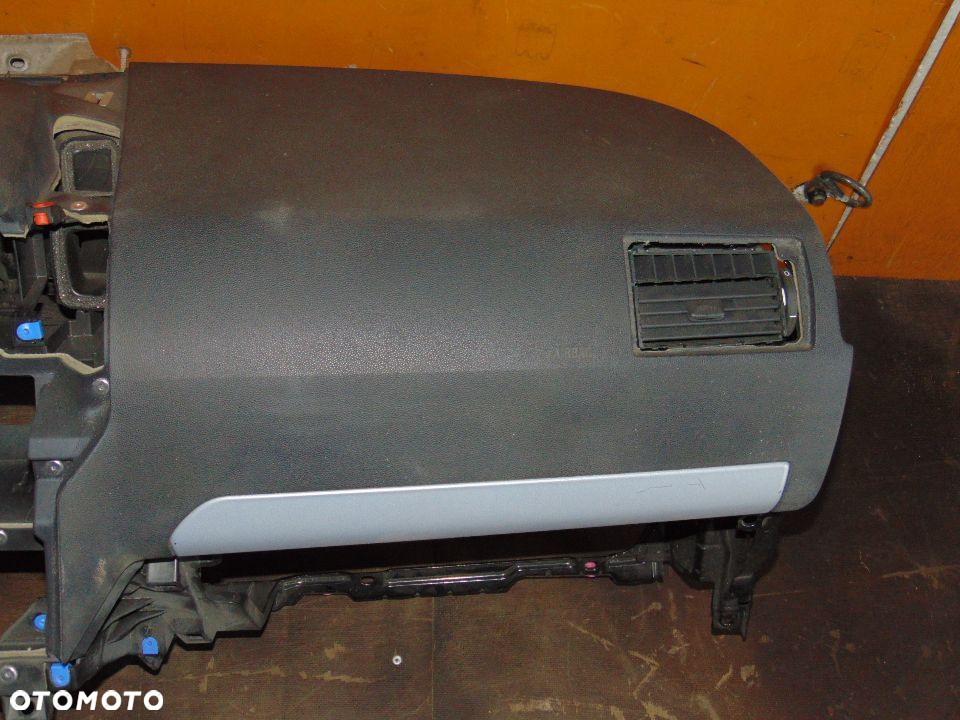 Deska rozdzielcza konsola poduszki napinacze Opel Zafira 2 II B - 4
