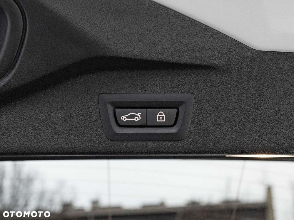 BMW X5 xDrive25d - 28