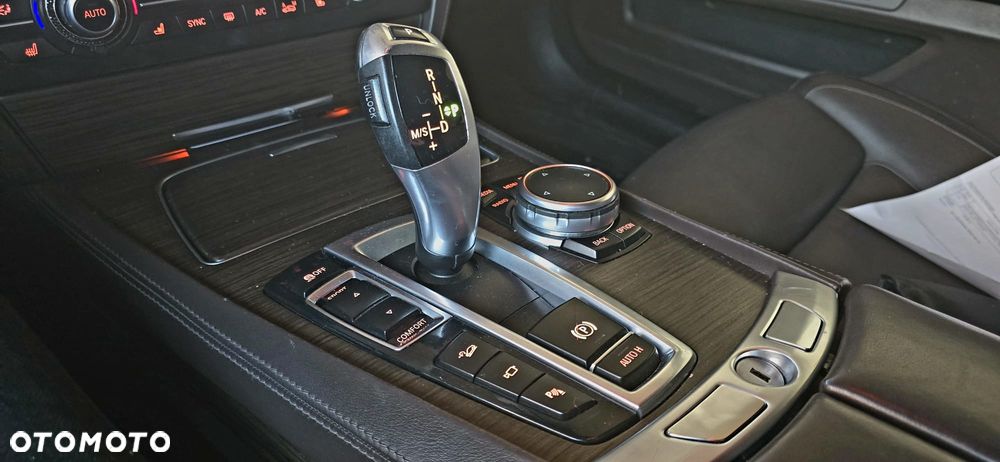 BMW Seria 7 740d xDrive - 16