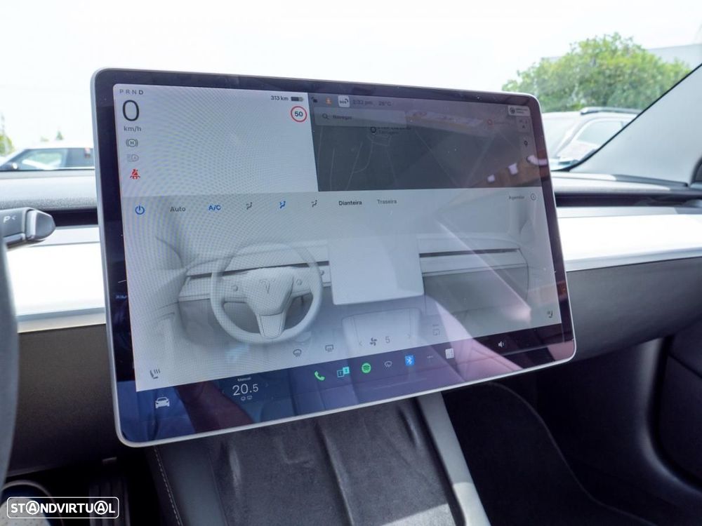 Tesla Model 3 Long-Range Dual Motor AWD - 33