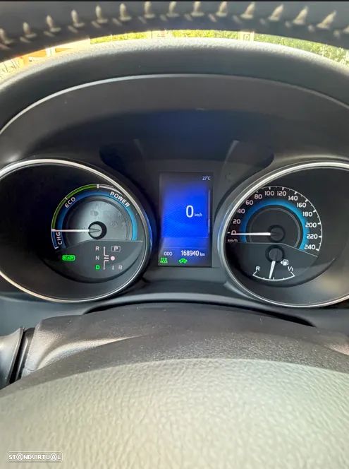 Toyota Auris 1.8 HSD Comfort+P.Sport - 12