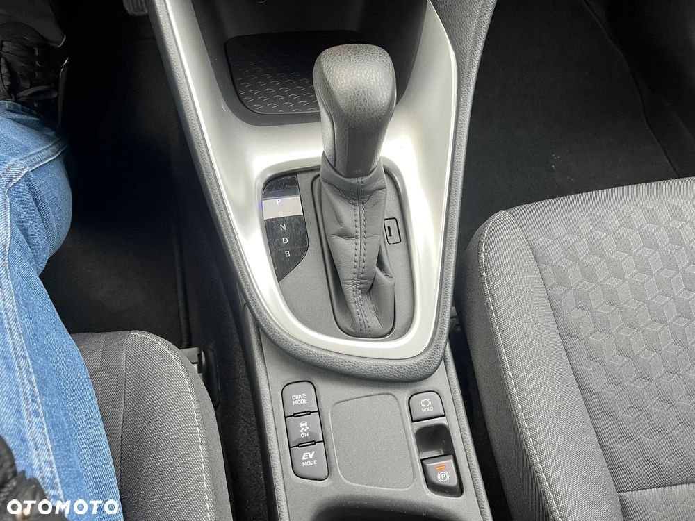 Toyota Yaris 1.5 VVT-iE Team Deutschland - 12