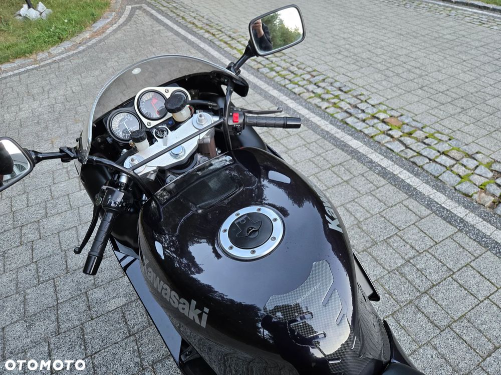 Kawasaki ZX - 16
