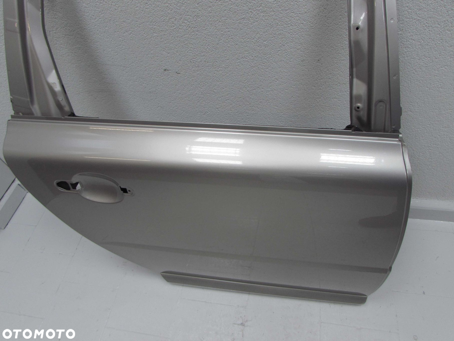 VOLVO V70 III XC70 06-16 DRZWI TYL TYLNE PRAWE DO ZALOZENIA - 7