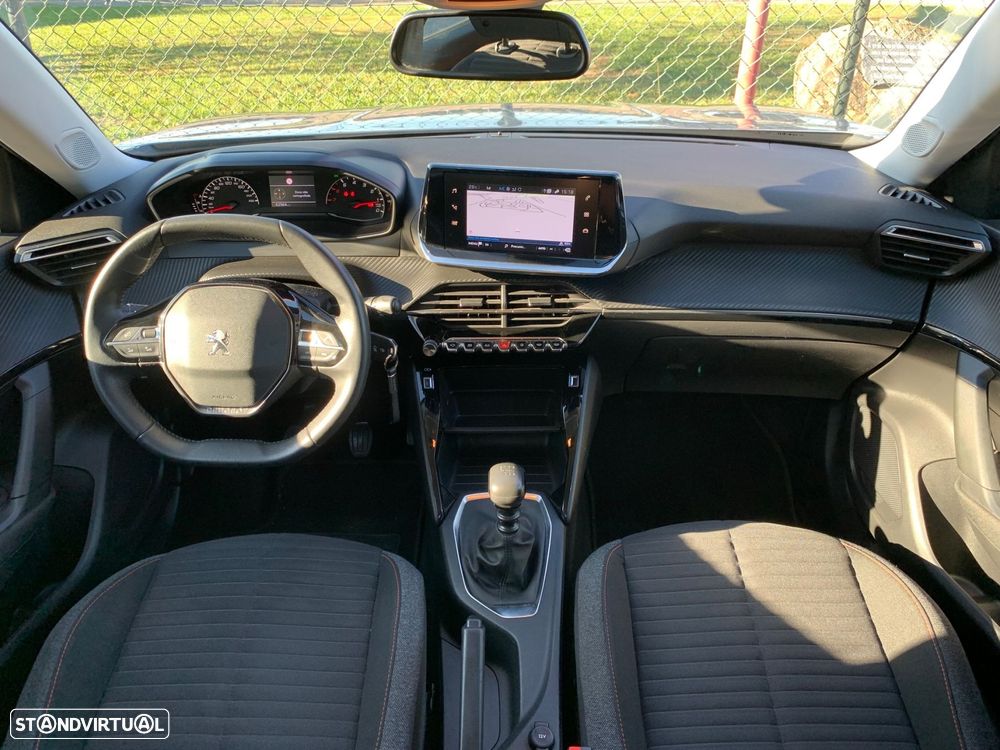 Peugeot 2008 1.2 PureTech Allure - 53