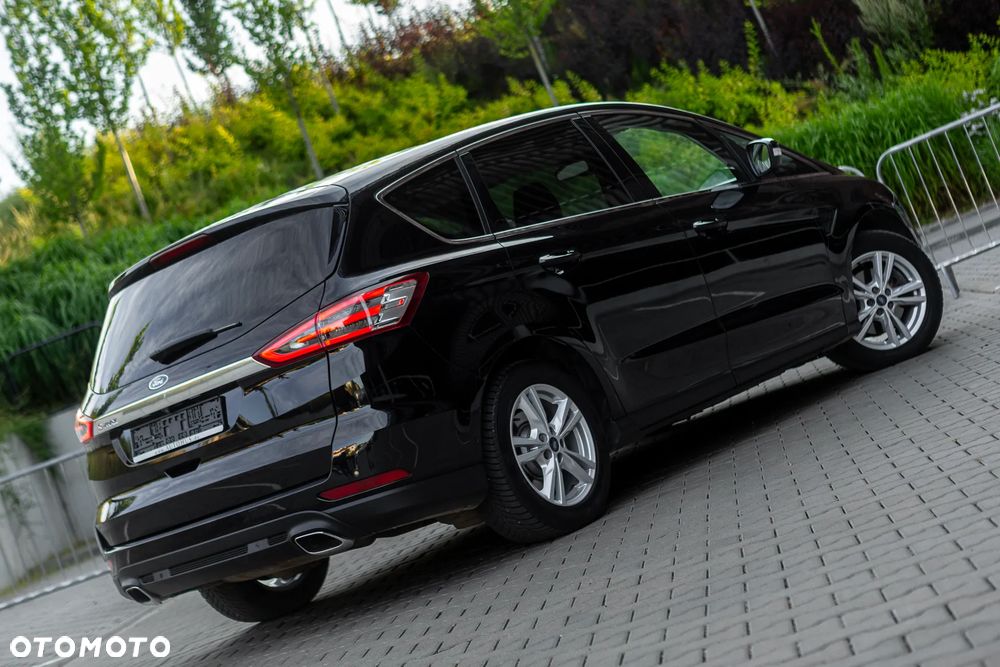Ford S-Max - 19