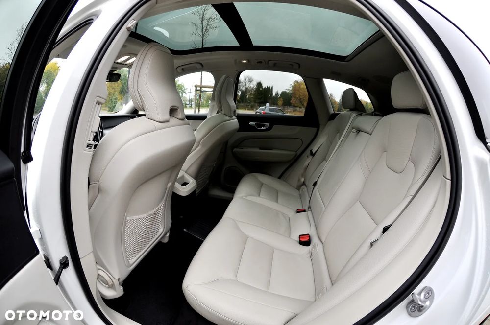 Volvo XC 60 T6 AWD Plug-In Hybrid Inscription - 23