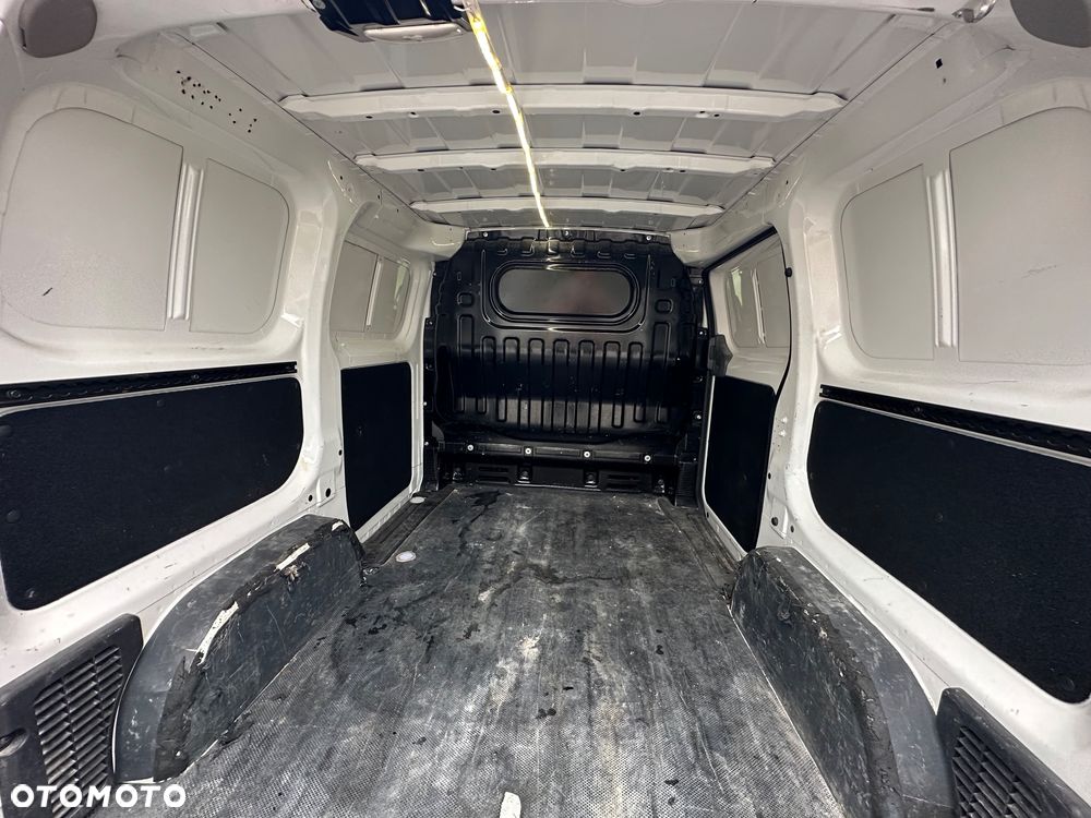 Nissan NV200 - 10