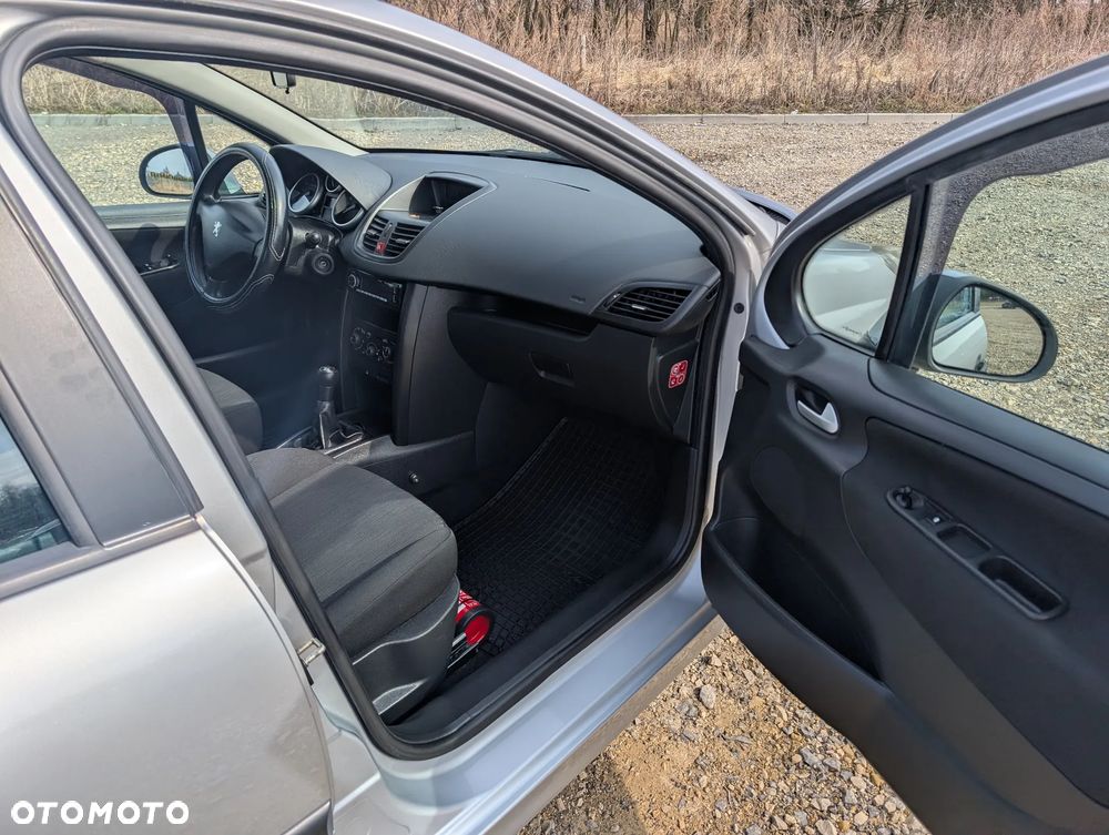 Peugeot 207 1.4 Presence - 19