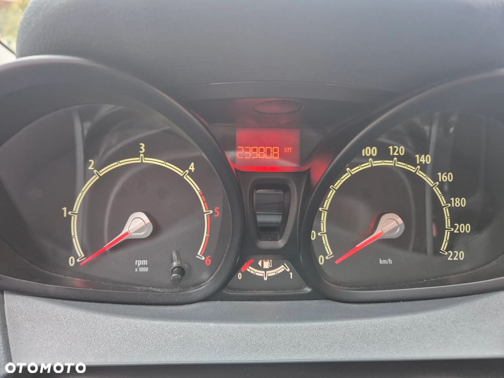 Ford Fiesta 1.6 TDCi Econetic - 11