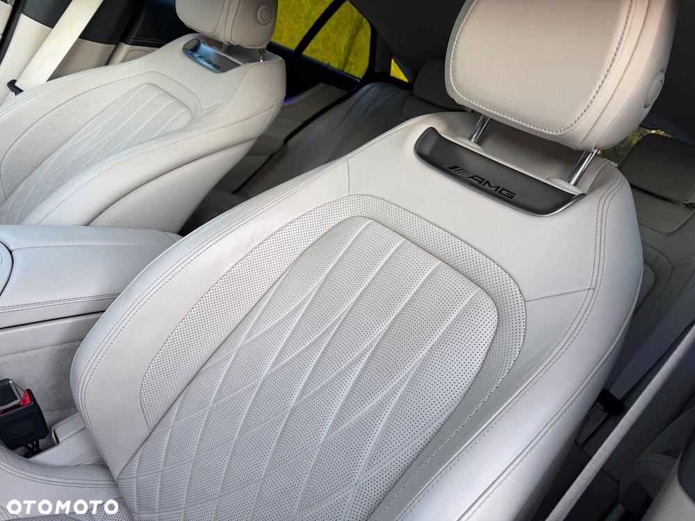 Mercedes-Benz AMG GT 43 4-Matic+ Special Edition Red - 10