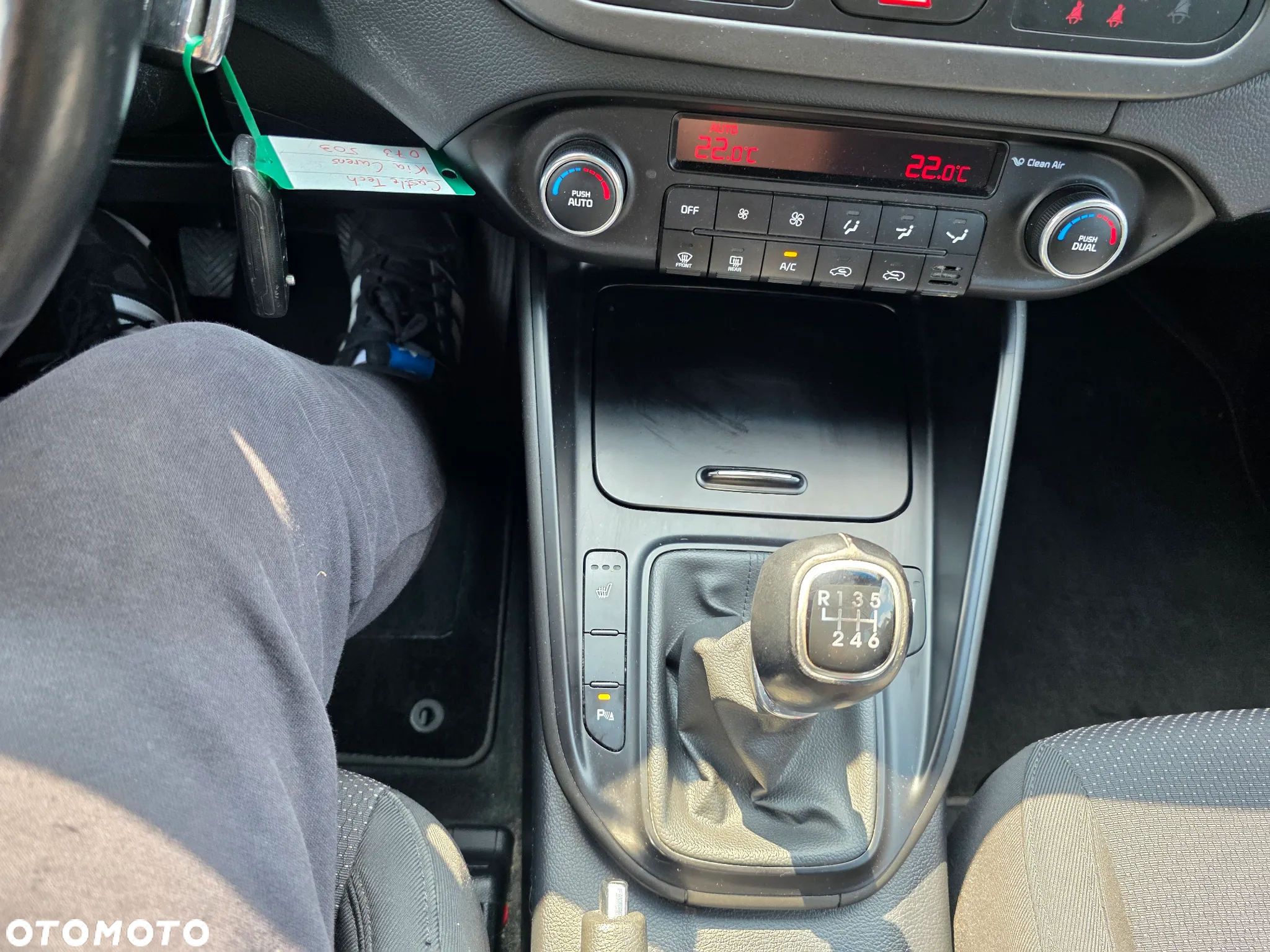 Kia Carens 1.7 CRDi 115 Fifa World Cup Edition - 19