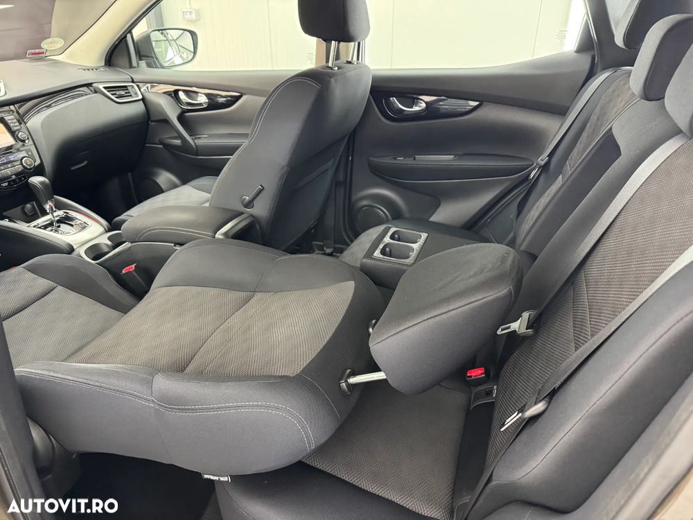 Nissan Qashqai 1.6 DCI Xtronic ACENTA - 18