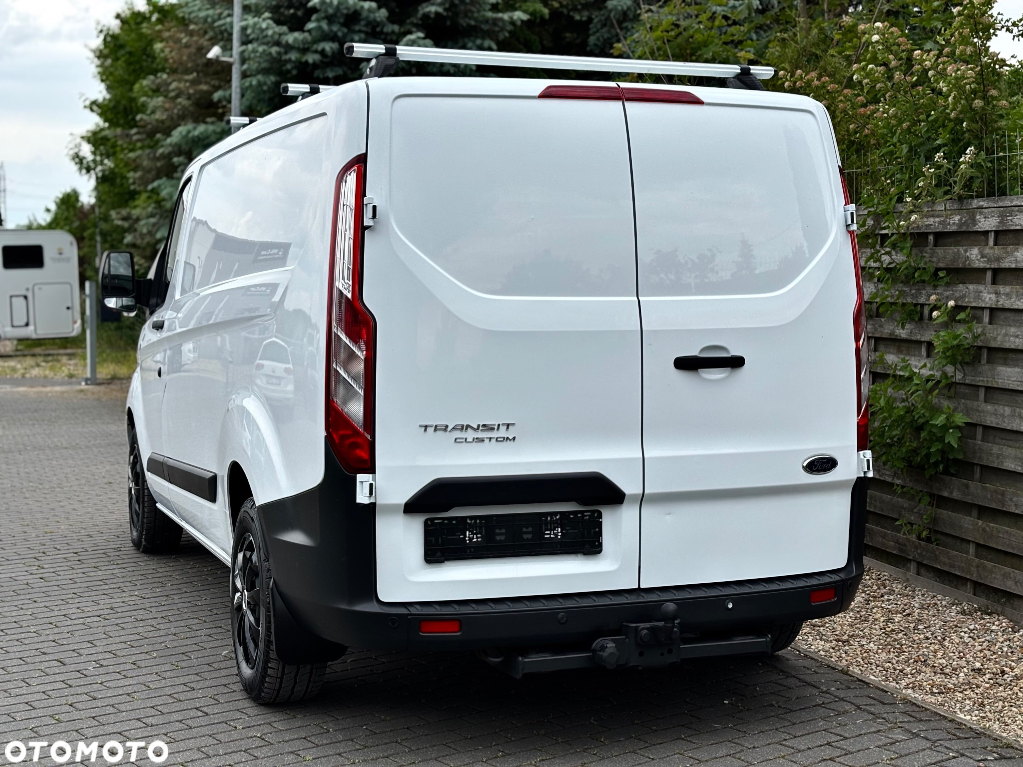 Ford Transit Custom L1H1 Klima Relingi Hak PDC Tempomat Nowe opony Serwis 3-osobowy - 6