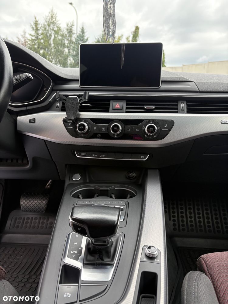 Audi A4 Avant 2.0 TDI Quattro S tronic - 12