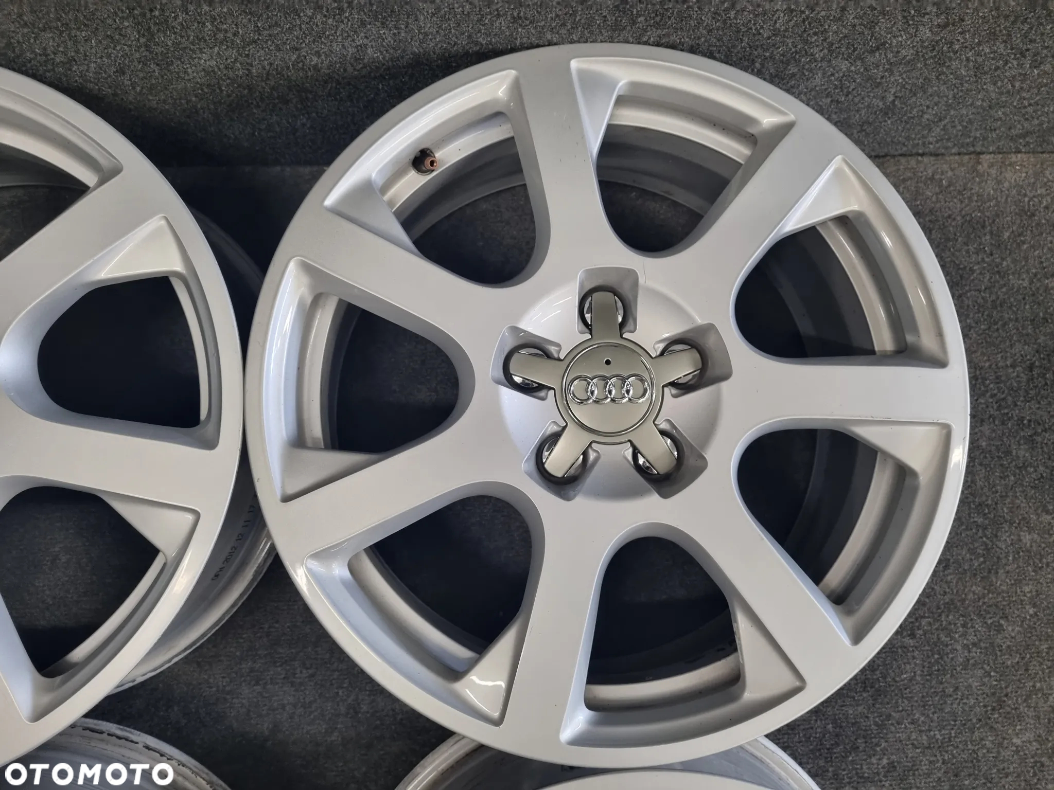 Alufelgi Audi Q5, A4 B8, B9, A3, Q3 17 cali 5x112 4szt. - 4