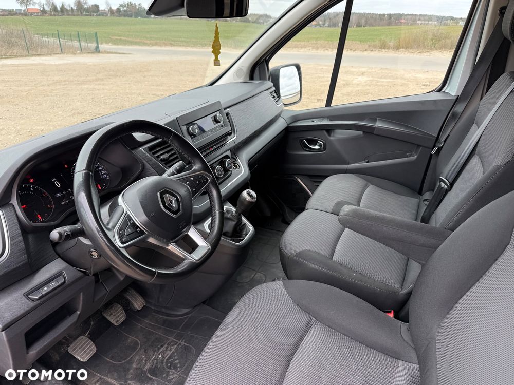 Renault Trafic - 10
