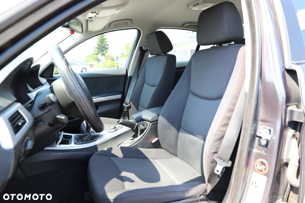 BMW Seria 3 320d - 11