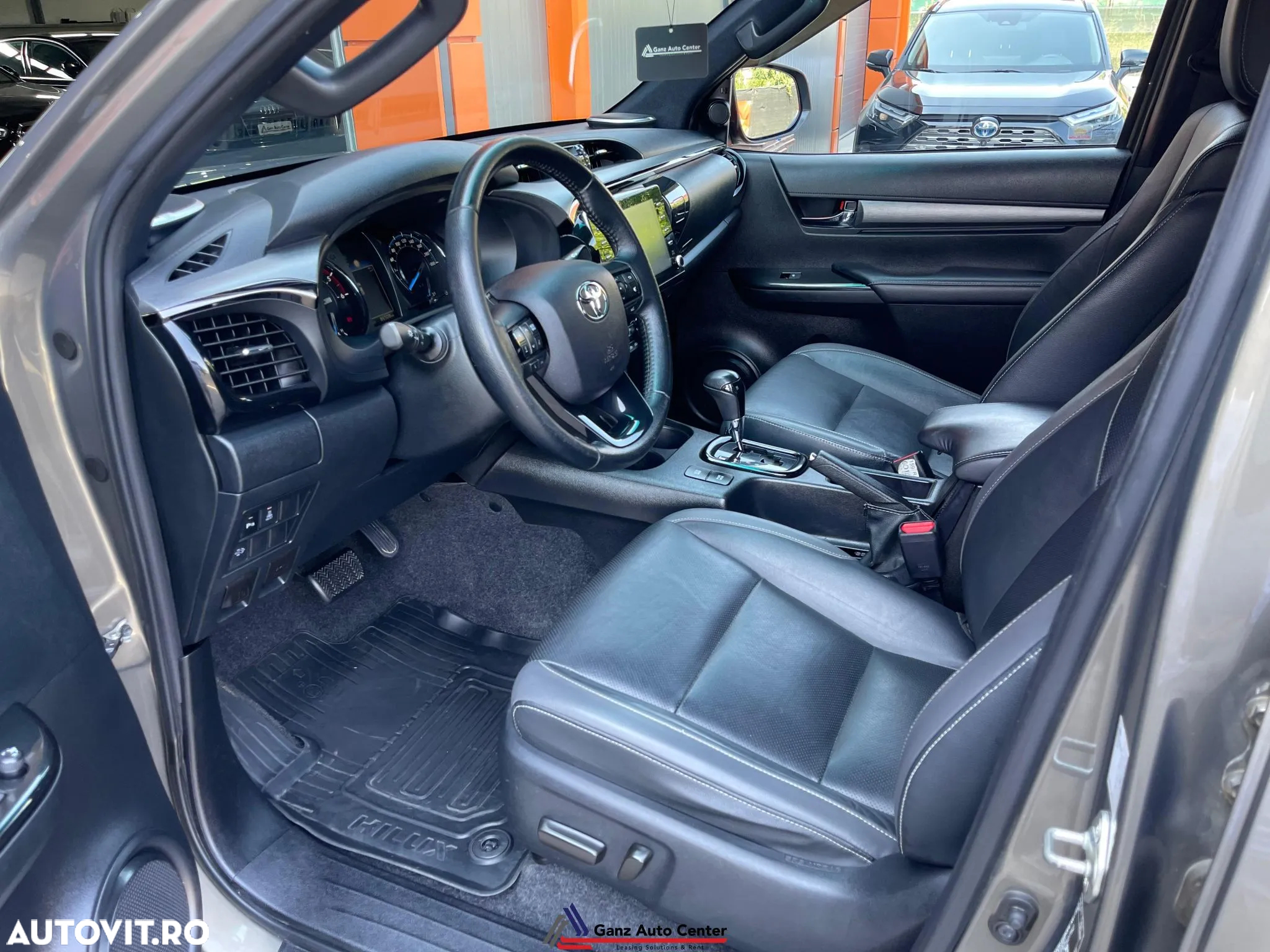Toyota Hilux 2.8D 204CP 4x4 Double Cab AT Invincible - 6
