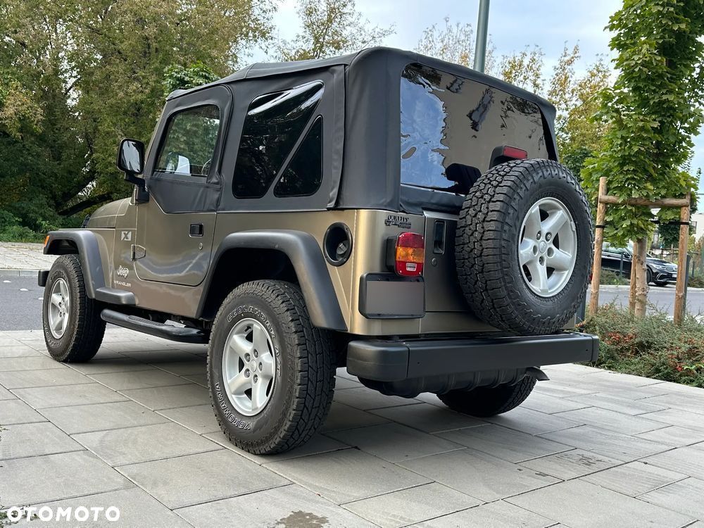 Jeep Wrangler - 3