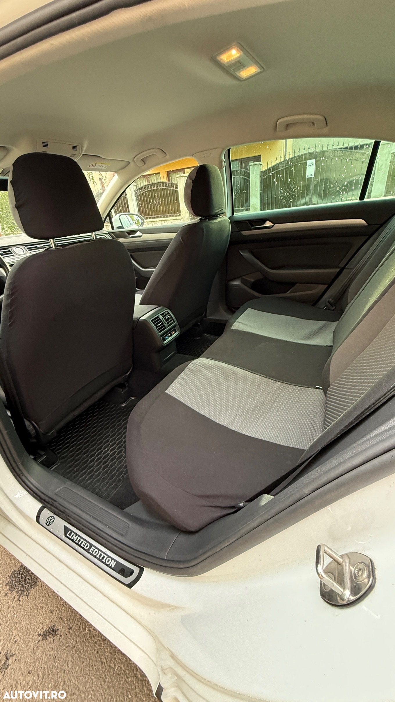 Volkswagen Passat 2.0 TDI Advance - 14