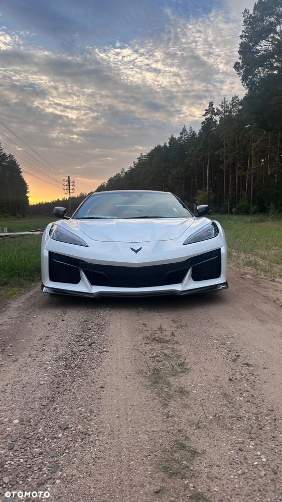 Chevrolet Corvette - 2