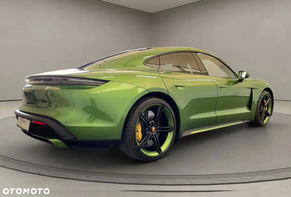 Porsche Taycan 19 - 4