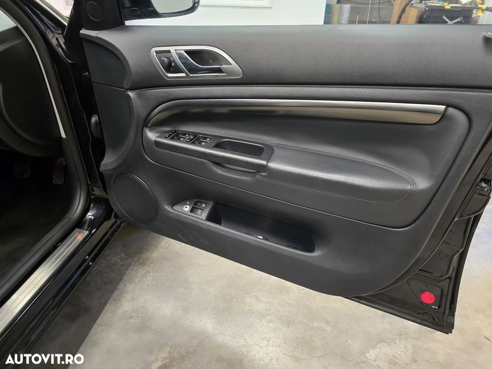 Skoda Superb 2.0 TDI DPF Elegance - 21