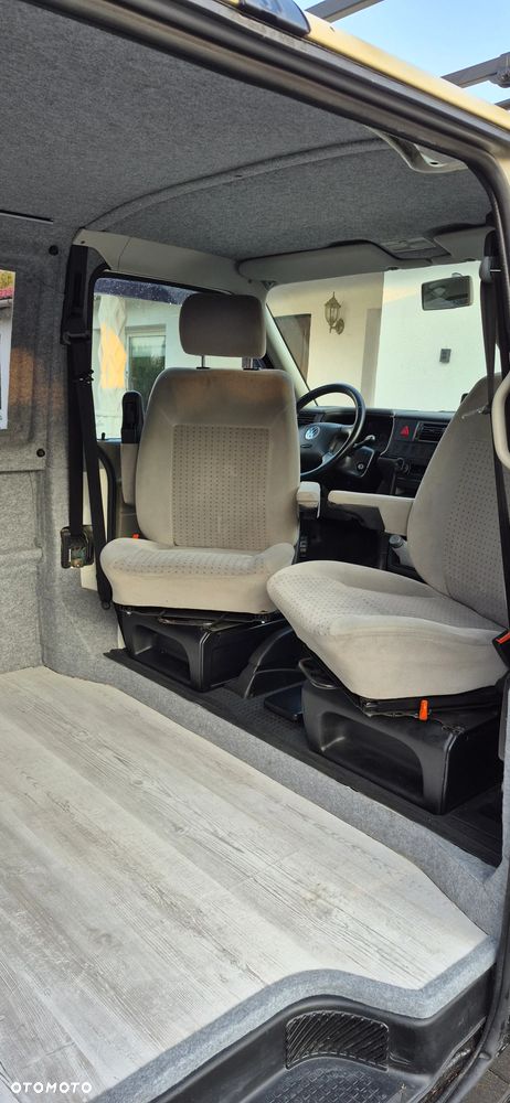 Volkswagen Transporter - 17