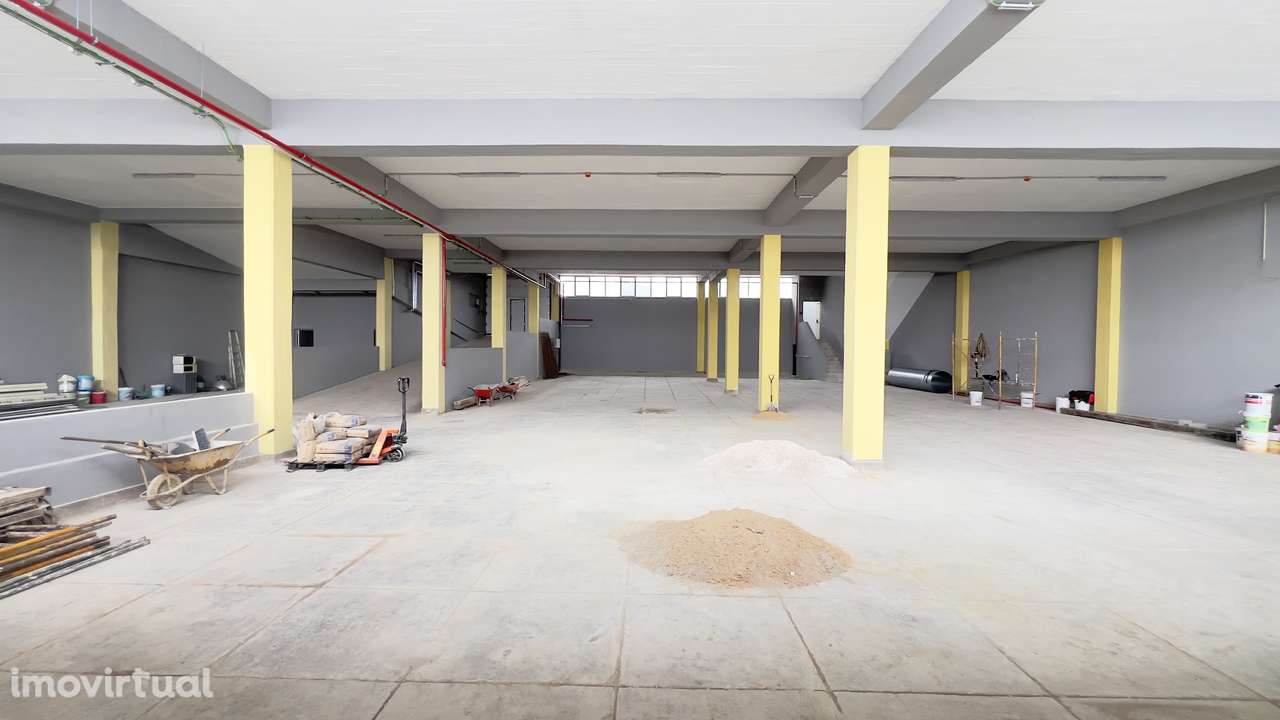 Armazém no Prior Velho - Grande imagem: 3/14