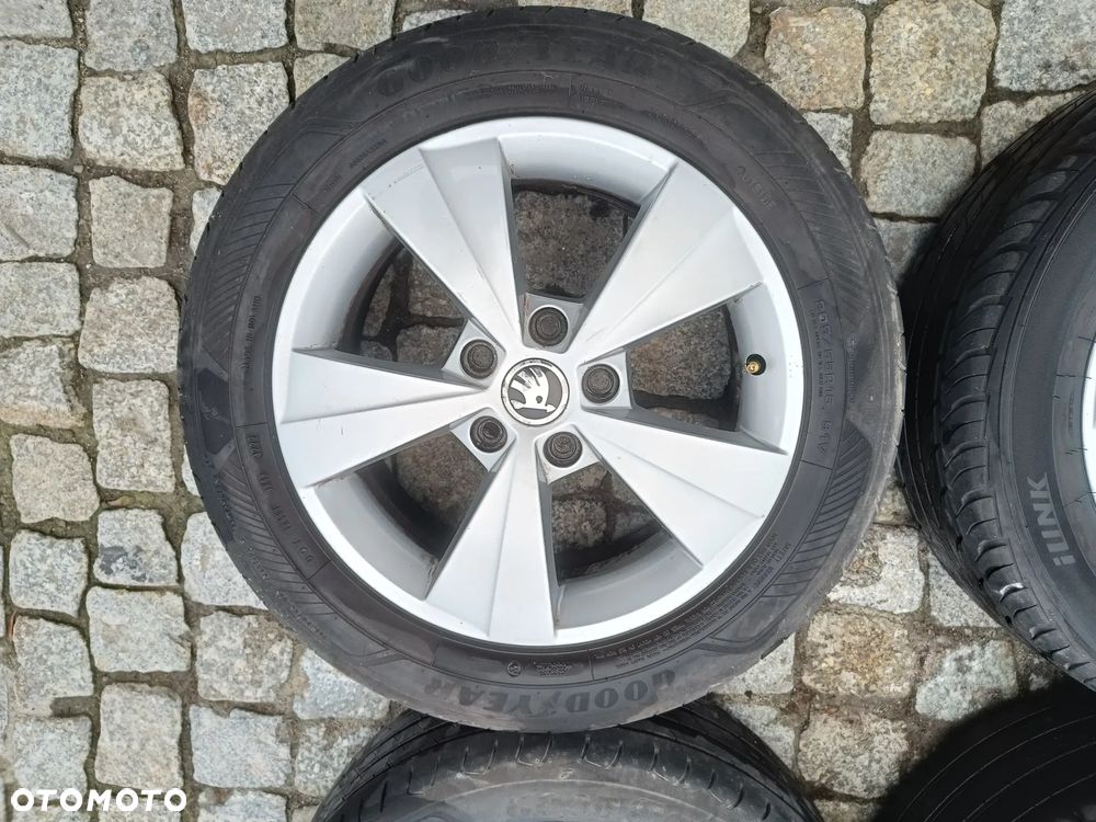 Felgi Aluminiowe 16 Skoda Octavia 3 5x112 ET46 5E0601025C Koła VW Seat Audi 6,5Jx16H2 - 16
