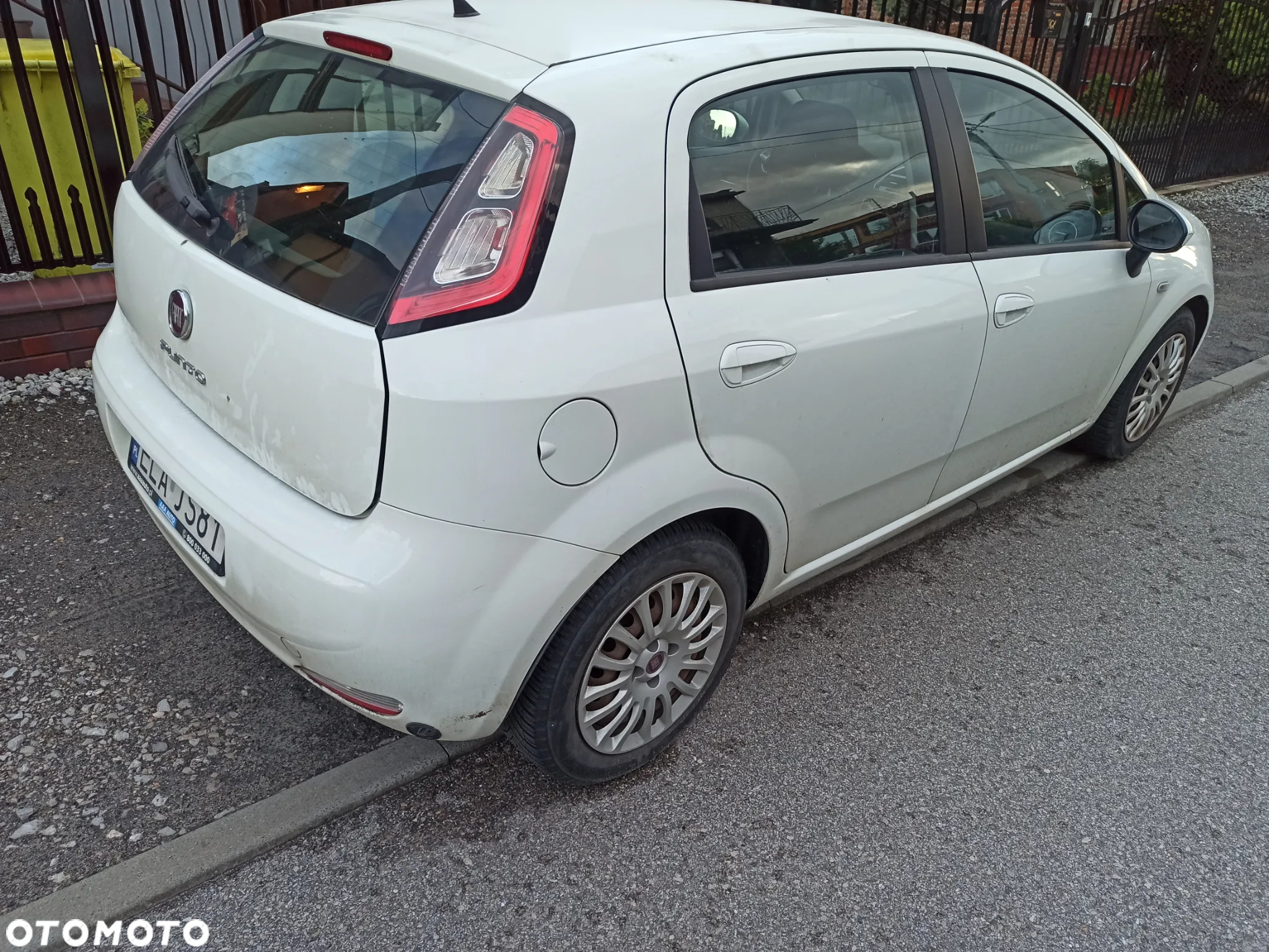 Fiat Punto 1.4 Easy S&S - 3