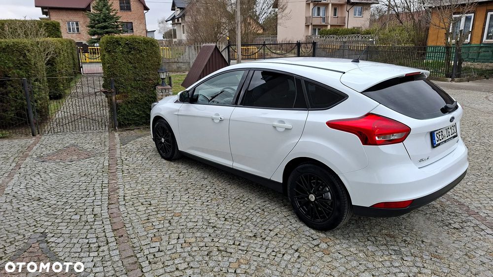 Ford Focus 1.0 EcoBoost Trend - 11