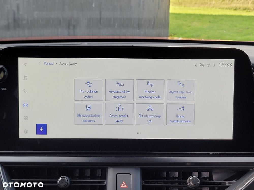 Lexus UX 300h F Sport Design - 23