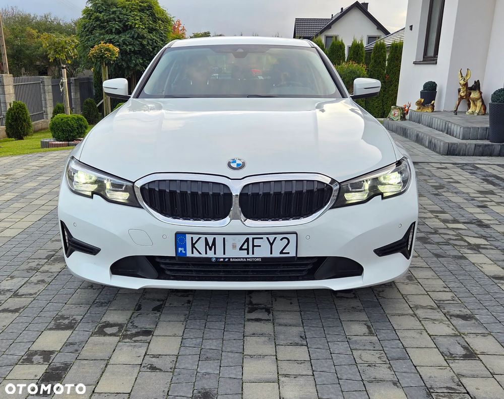 BMW Seria 3 318i Advantage - 33