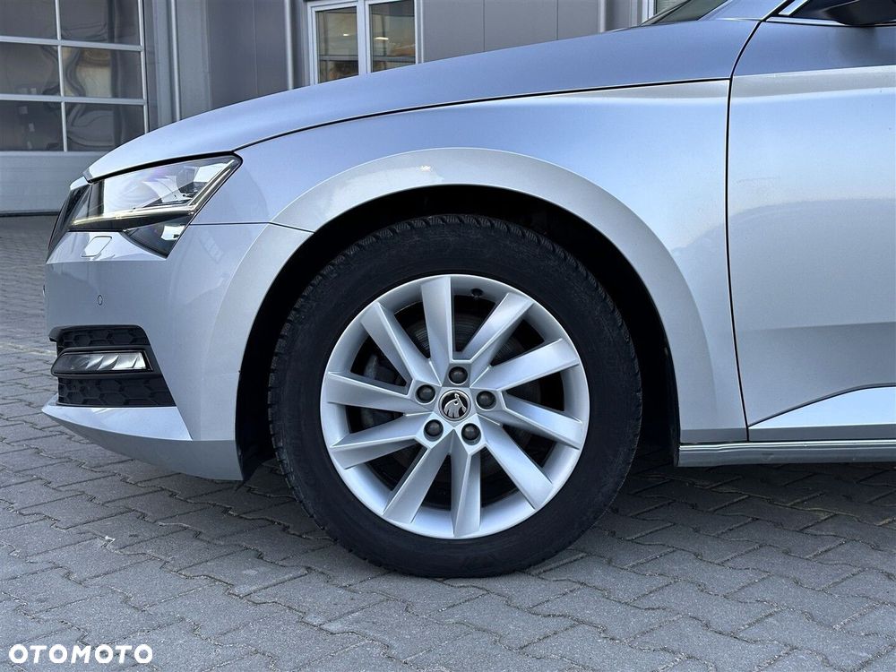 Skoda Superb 1.5 TSI Ambition DSG - 33